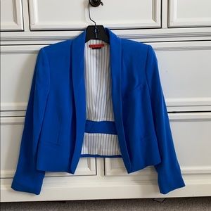 Alice + Olivia Blue crop blazer